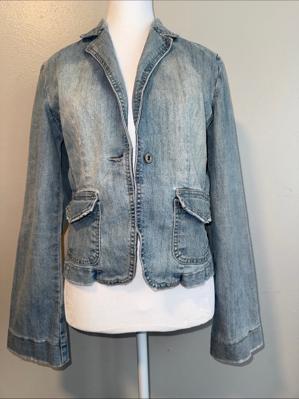 Women's Light Wash Denim Blazer Jacket - Casual Jean Jacket